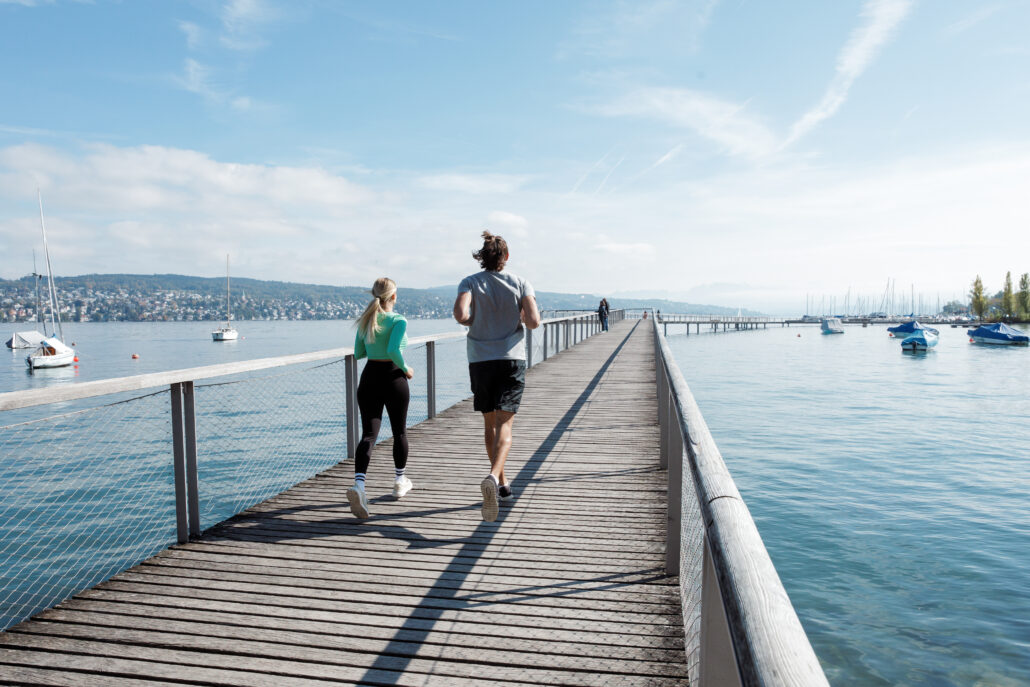 Nach der Blutanalyse kann von einem Coaching profitiert werden, um regelmässig körperlich aktiv zu werden und das Blutbild zu verbessern.